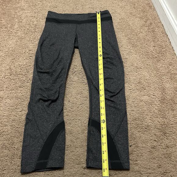 Lululemon Women's Pants Size 4 Run Inspire Crop II Luxtreme Gray Herringbone - Picture 2 of 6